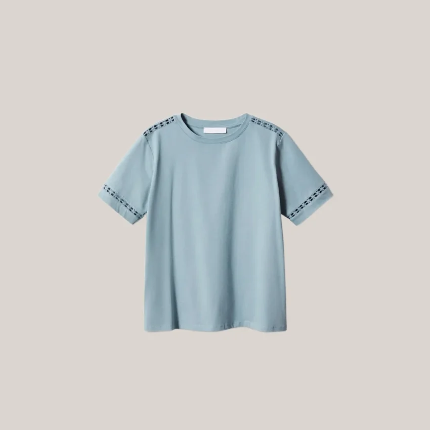 Embroidered Accent T-Shirt - Imagen 4