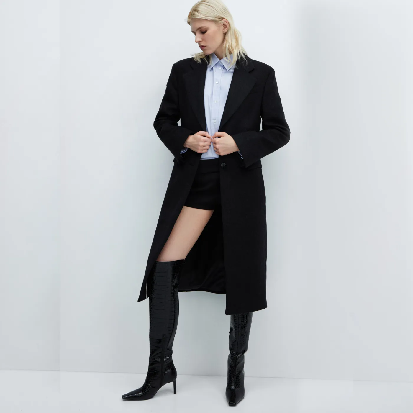 Black Croc-Effect Based Stiletto Boots - Imagen 3