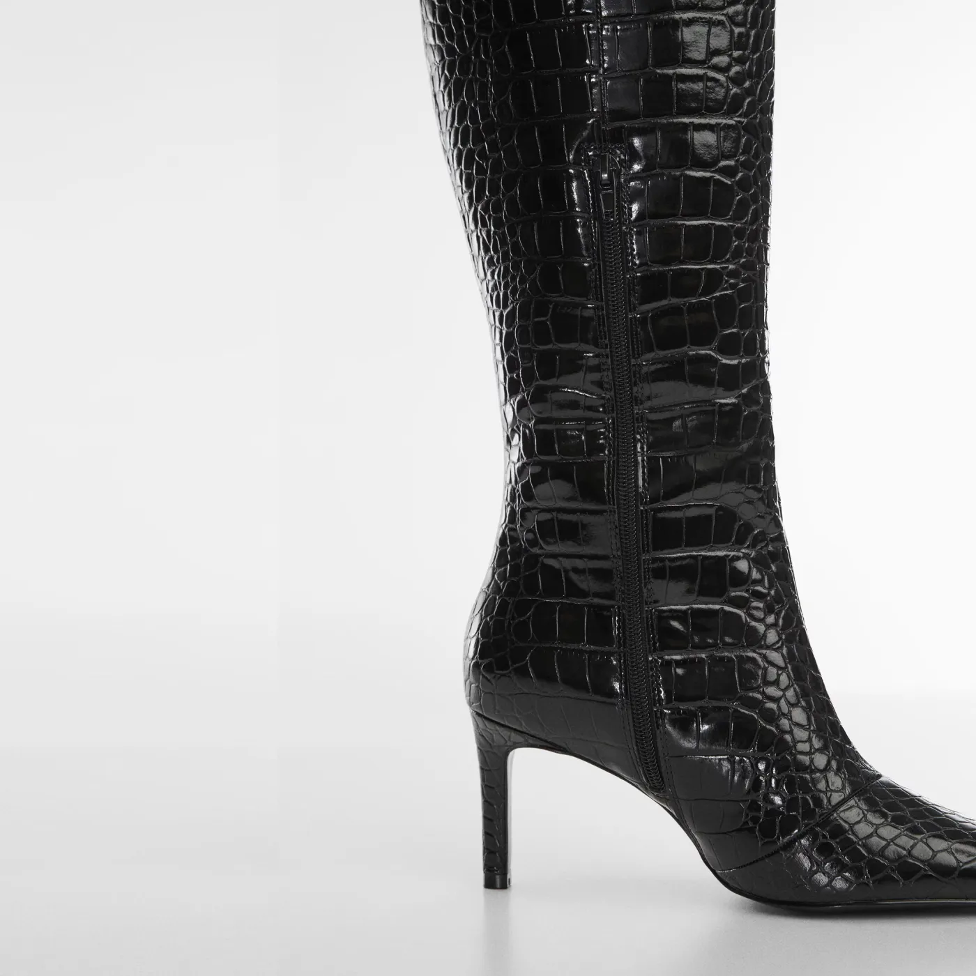 Black Croc-Effect Based Stiletto Boots - Imagen 5